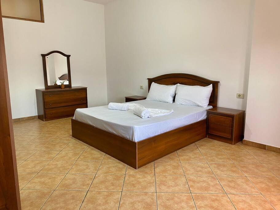 Roel Apartments Shkodra Center ภายนอก รูปภาพ