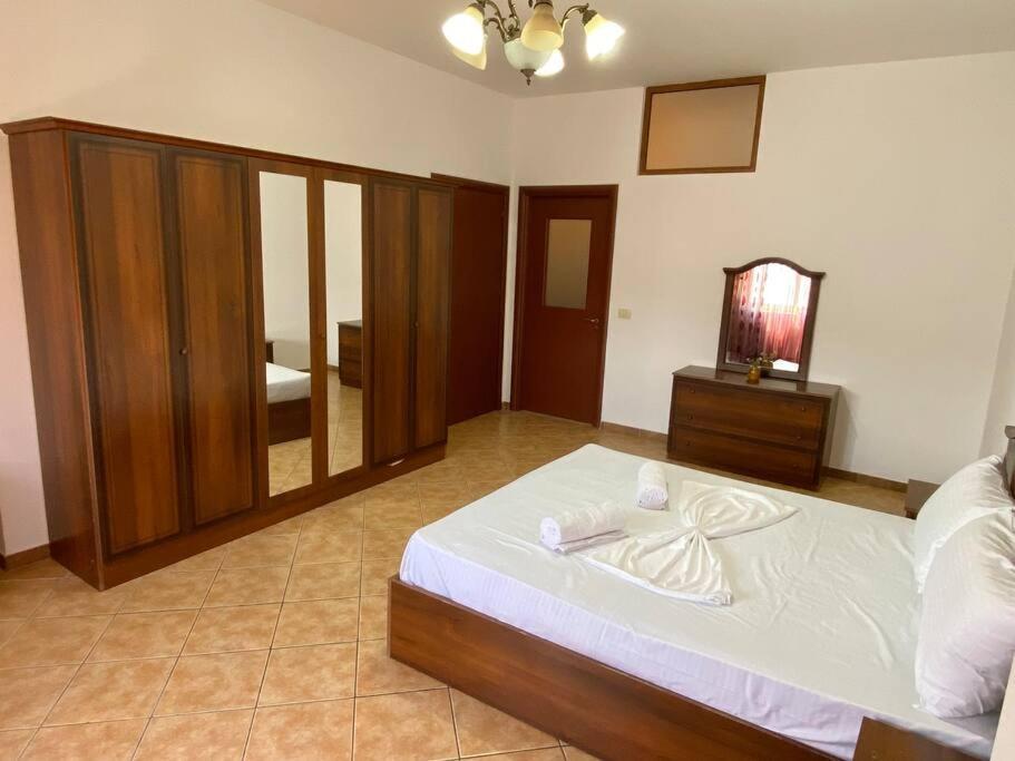 Roel Apartments Shkodra Center ภายนอก รูปภาพ